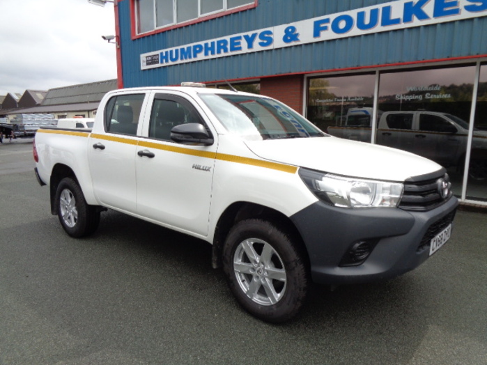 Toyota Hilux 2.4 D4D Active Double cab Pickup, White with Roller shutter, liner.2018, 68 reg, 